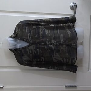 Express The Portofino Shirt Sheer Camo Long Sleeve Collar Button Up Blouse‎  SP
